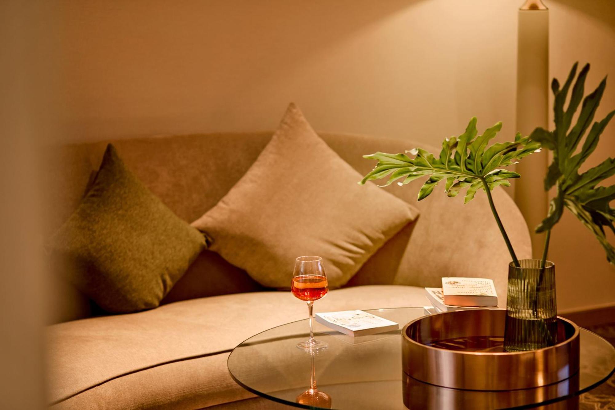 Rey Hotel 河内 外观 照片